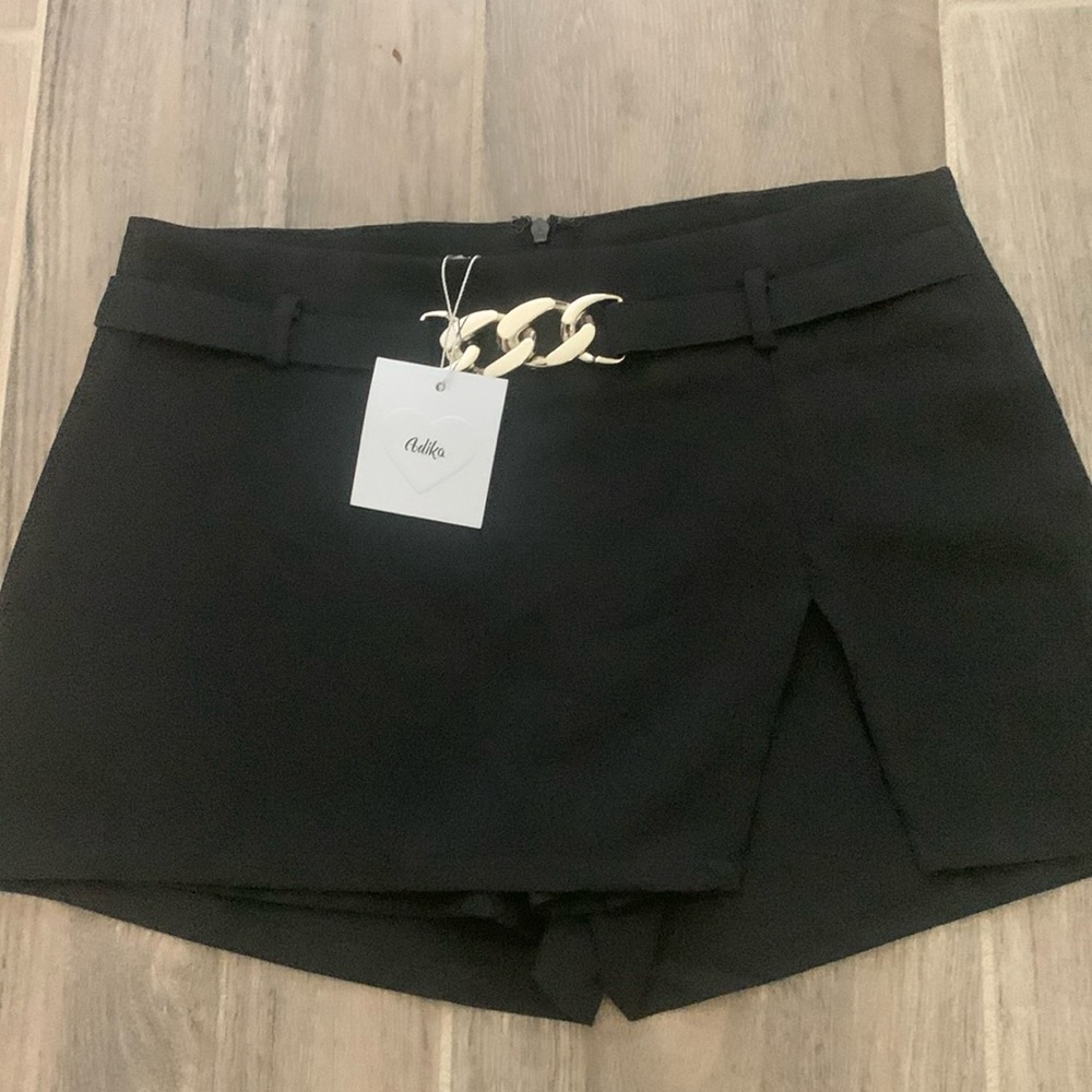 Adika Skort